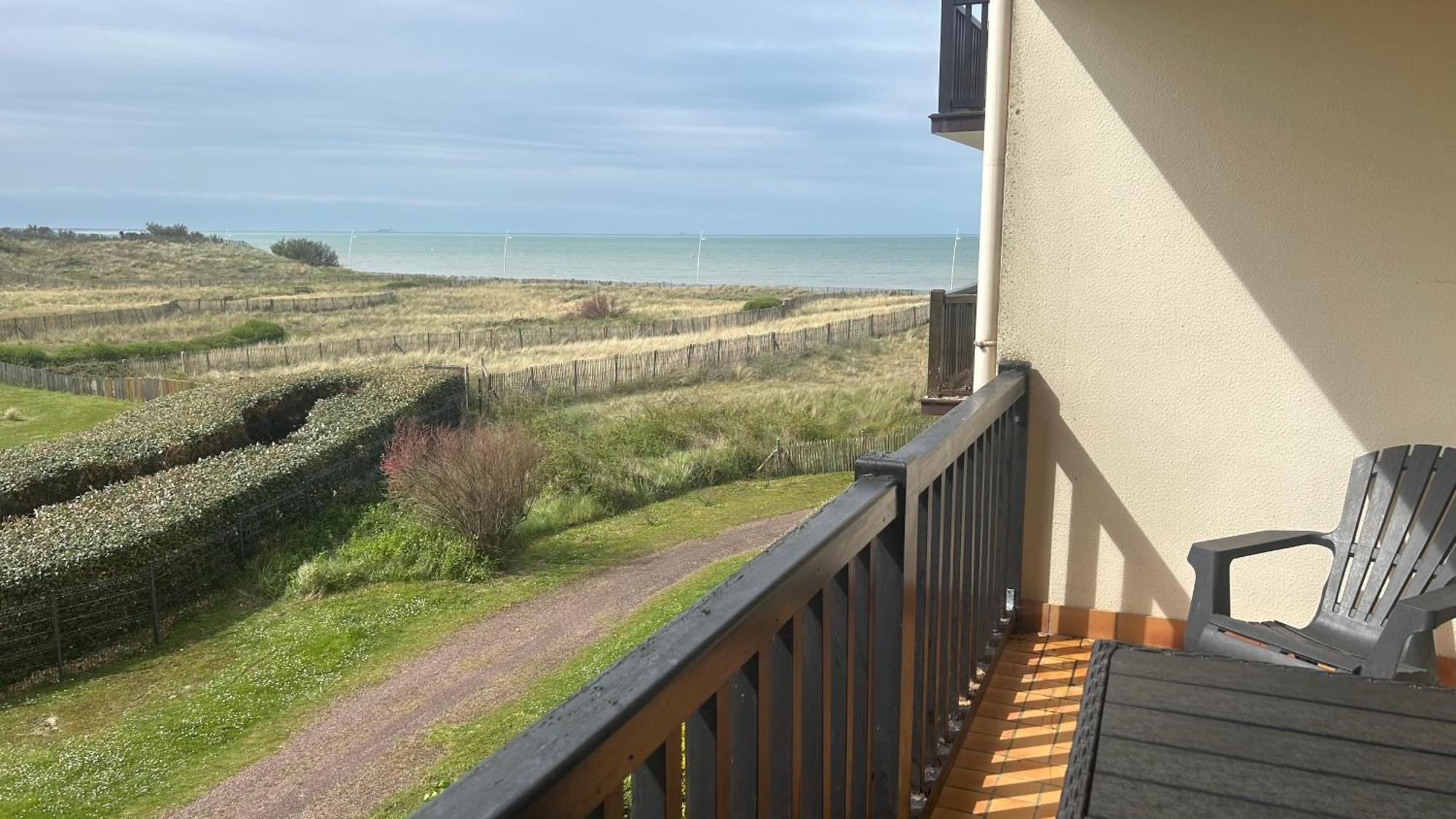 Cabourg-La Mer A Vos Pieds Et La Thalasso A 50 M Exterior foto